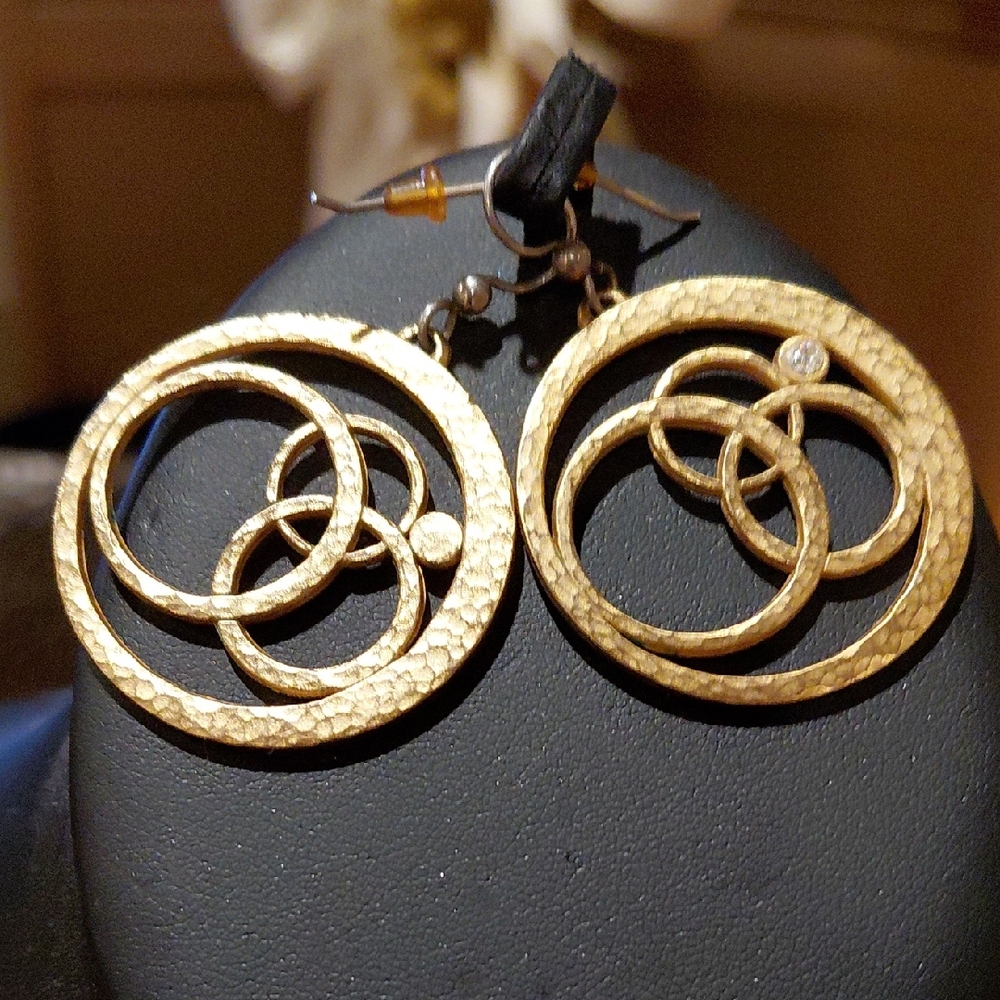 Elegant Gold Peirced Hammeted Circle Earrings